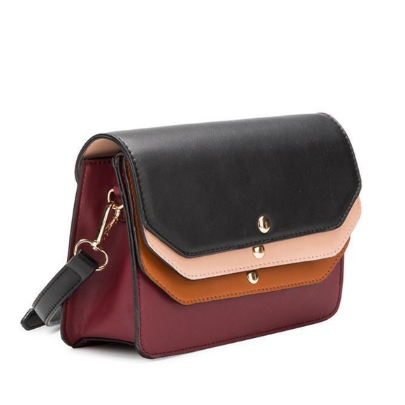 ✨LAST ONE✨ KATE VEGAN CROSSBODY PURSE - BLACK - Picture 2 of 5